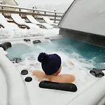 Ursus Villa *