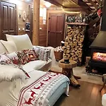 Ursus Villa